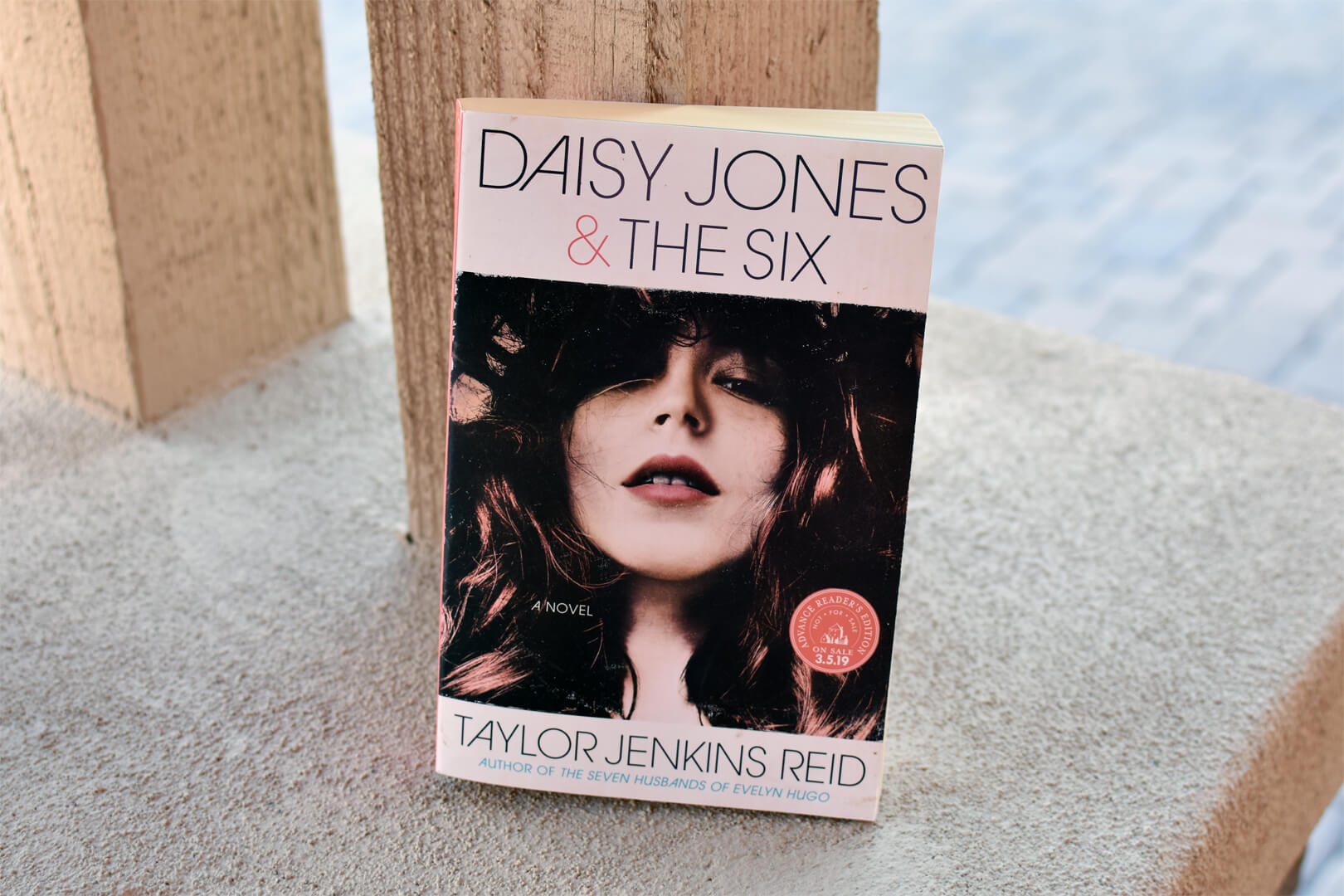 Preview: Daisy Jones & The Six by Taylor Jenkins Reid