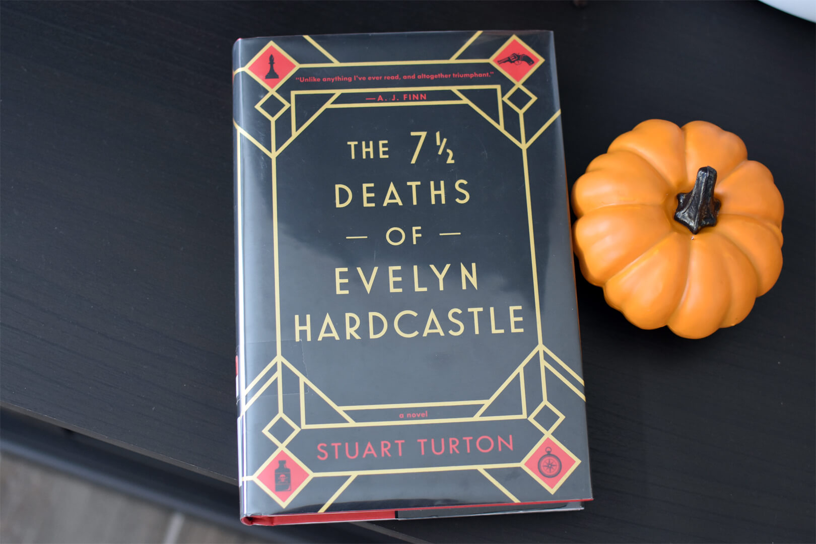 Book Club Questions for The 7 ½ Deaths of Evelyn Hardcastle by Stuart Turton