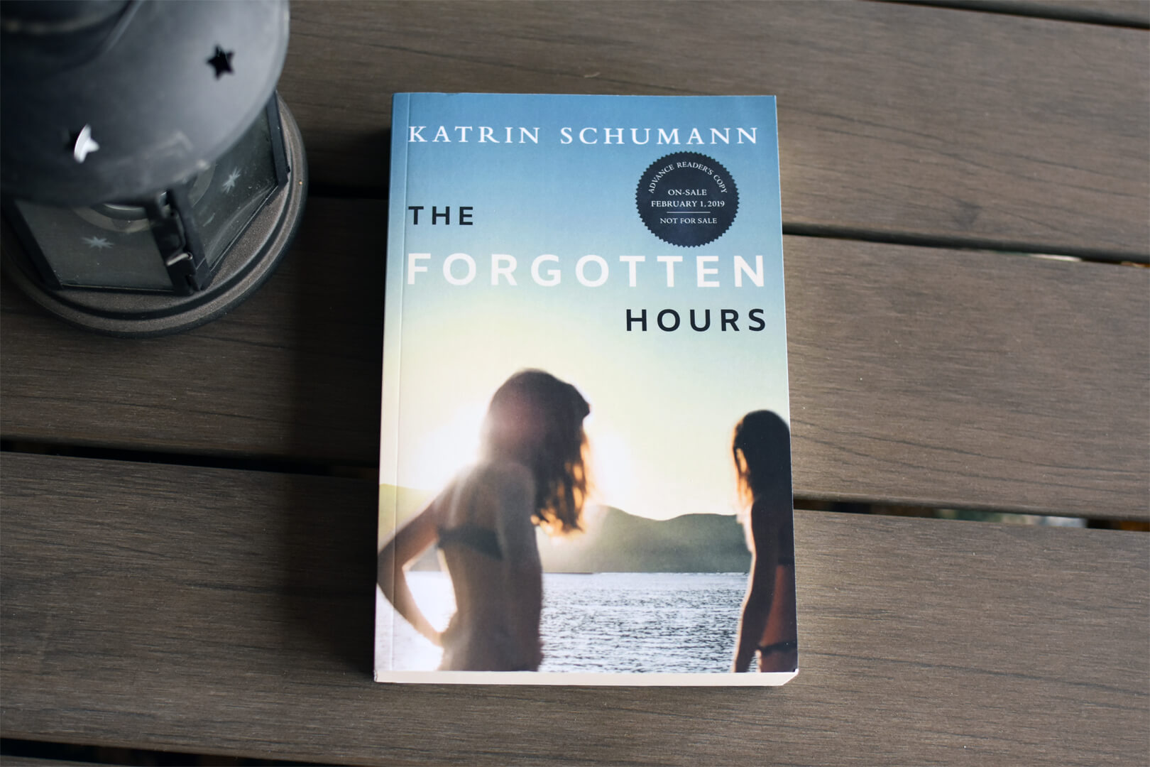 Book Club Questions for The Forgotten Hours by Katrin Schumann
